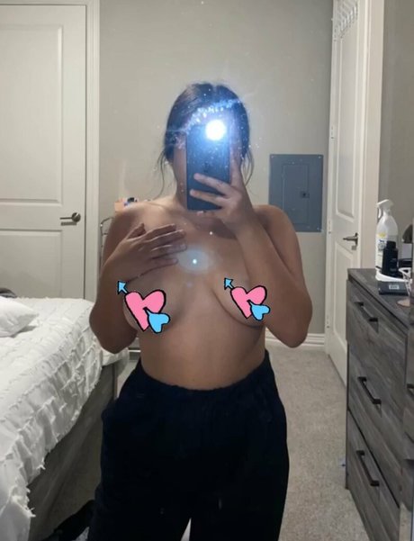 Photo nue de fuite OnlyFans de Jessica Huynh