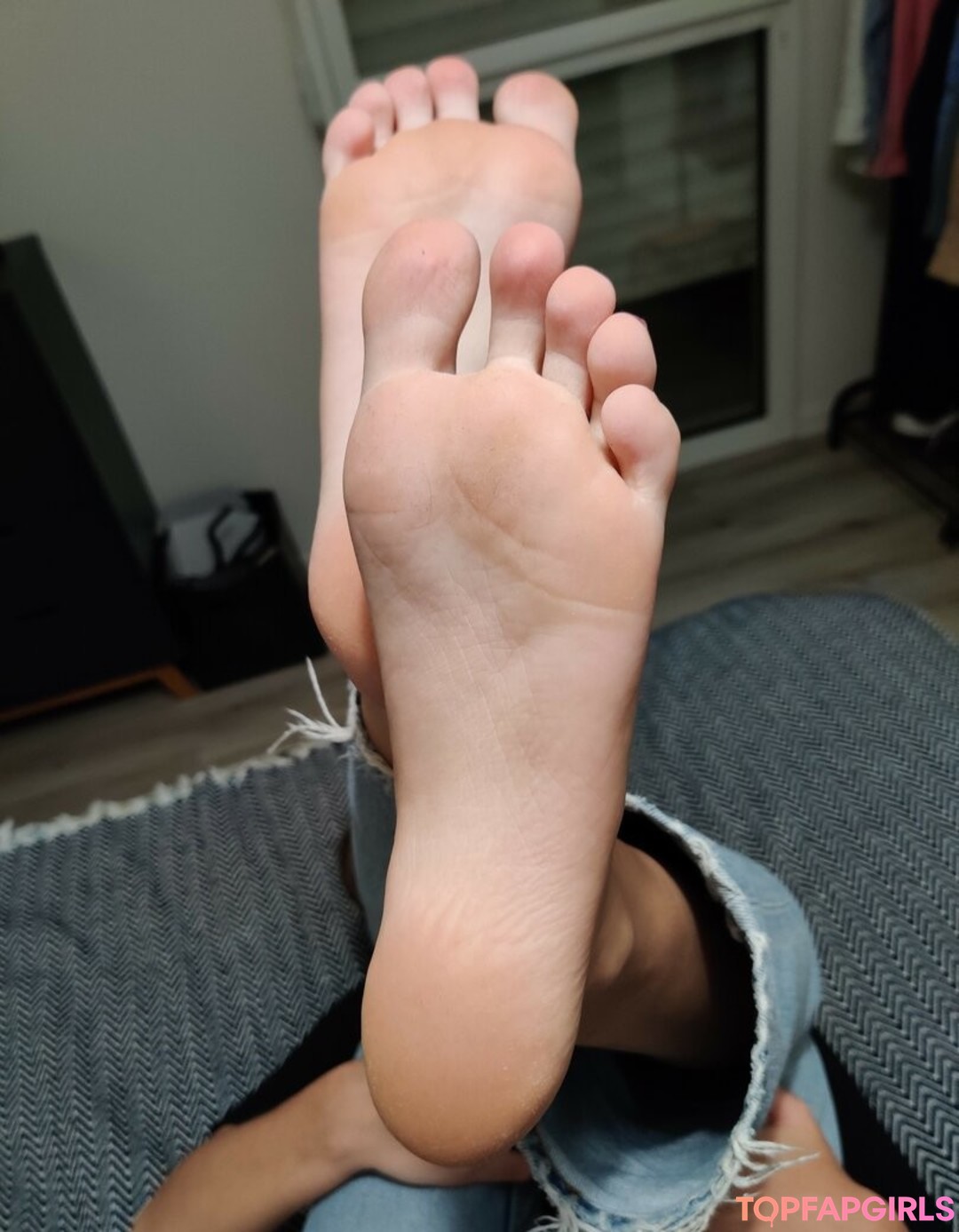 Photo nue de fuite OnlyFans de Alicefrenchfeet #342 Photo nue de fuite OnlyFans de Alicefrenchfeet #342