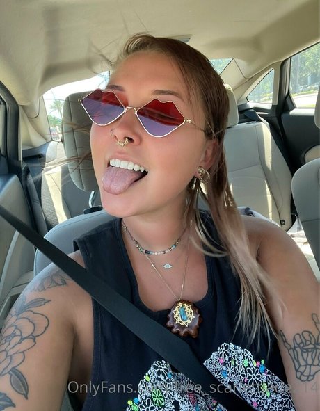 Free_scarlettjade214