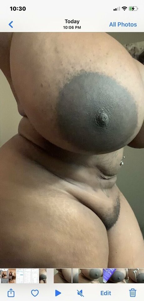 Photo nue de fuite OnlyFans de Poetrystudios2020