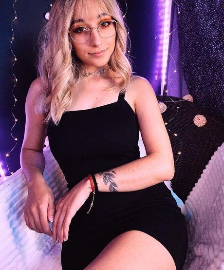 Photo nue de fuite OnlyFans de Maya Asmr