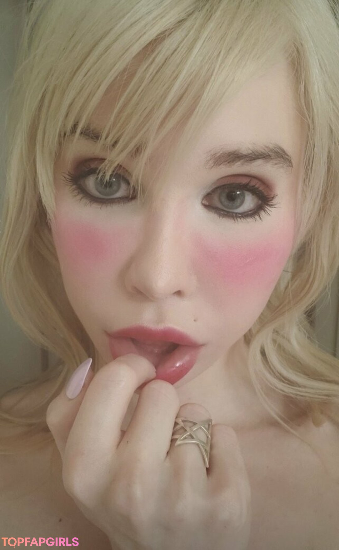 Photo nue de fuite OnlyFans de Sarinavalentina #39 Photo nue de fuite OnlyFans de Sarinavalentina #39