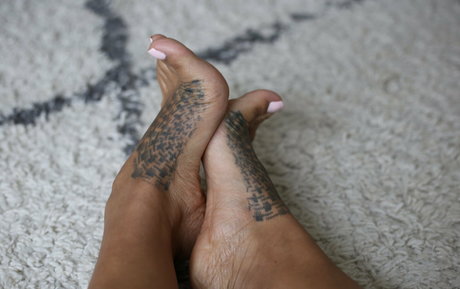 Asianfootworship