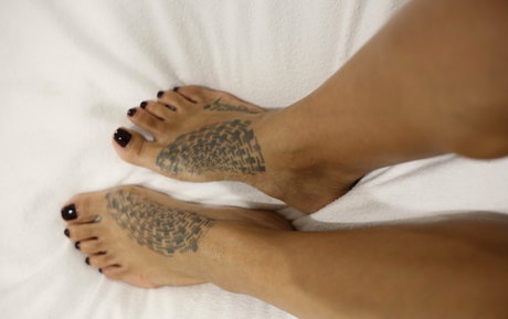 Asianfootworship