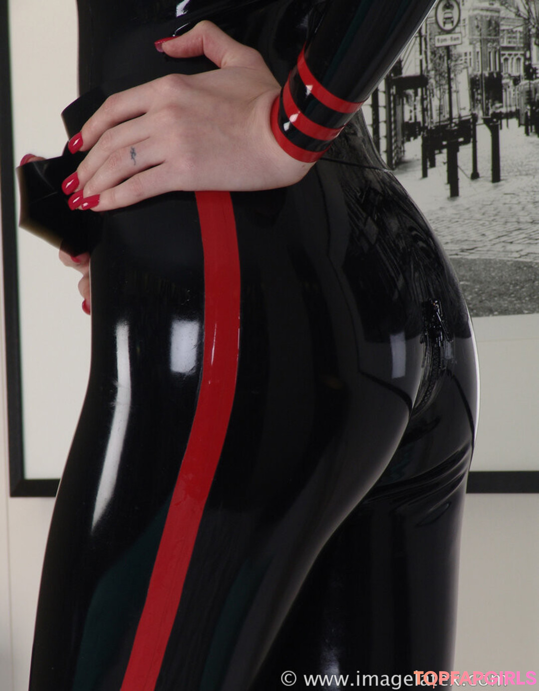 Photo nue de fuite OnlyFans de Lillyroma1982 #391 Photo nue de fuite OnlyFans de Lillyroma1982 #391