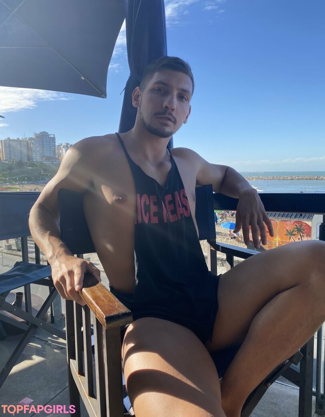 Photo nue de fuite OnlyFans de Emilianoterra #14 Photo nue de fuite OnlyFans de Emilianoterra #14