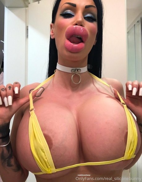 Real_siliconebunny