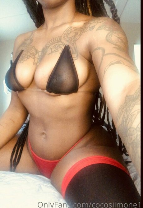 Photo nue de fuite OnlyFans de Cocosiimone1