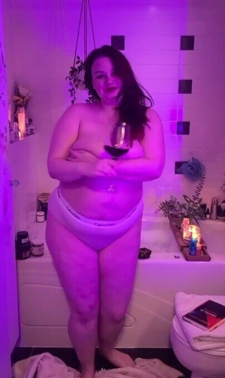 Ruby Roxx