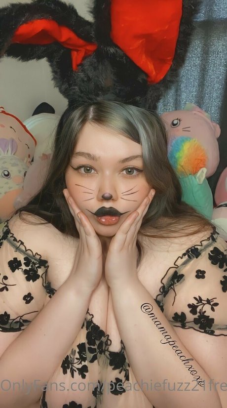 Photo nue de fuite OnlyFans de Peachiefuzz21free