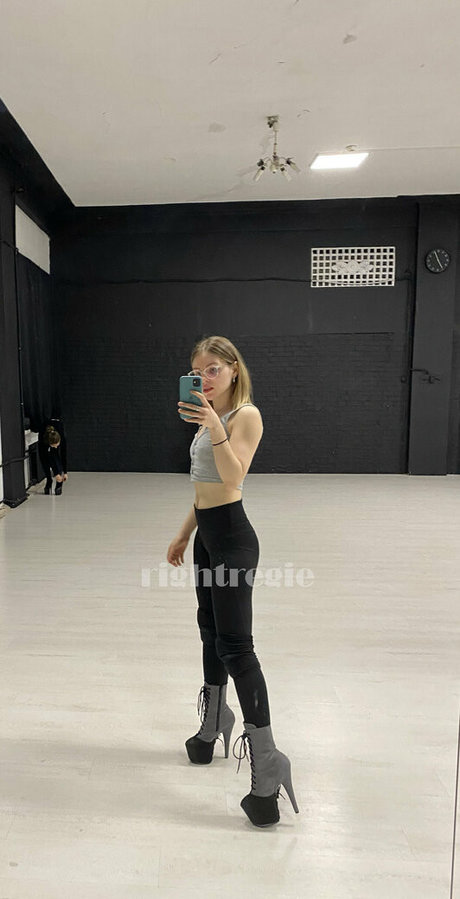 Photo nue de fuite OnlyFans de Rightregie