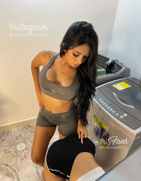 Photo nue de fuite OnlyFans de Anastaxialynnofficial