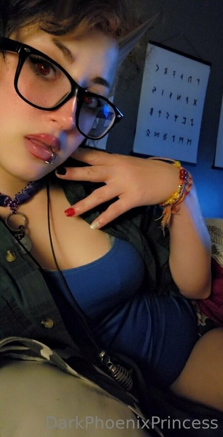 Photo nue de fuite OnlyFans de Darkphoenixprincess
