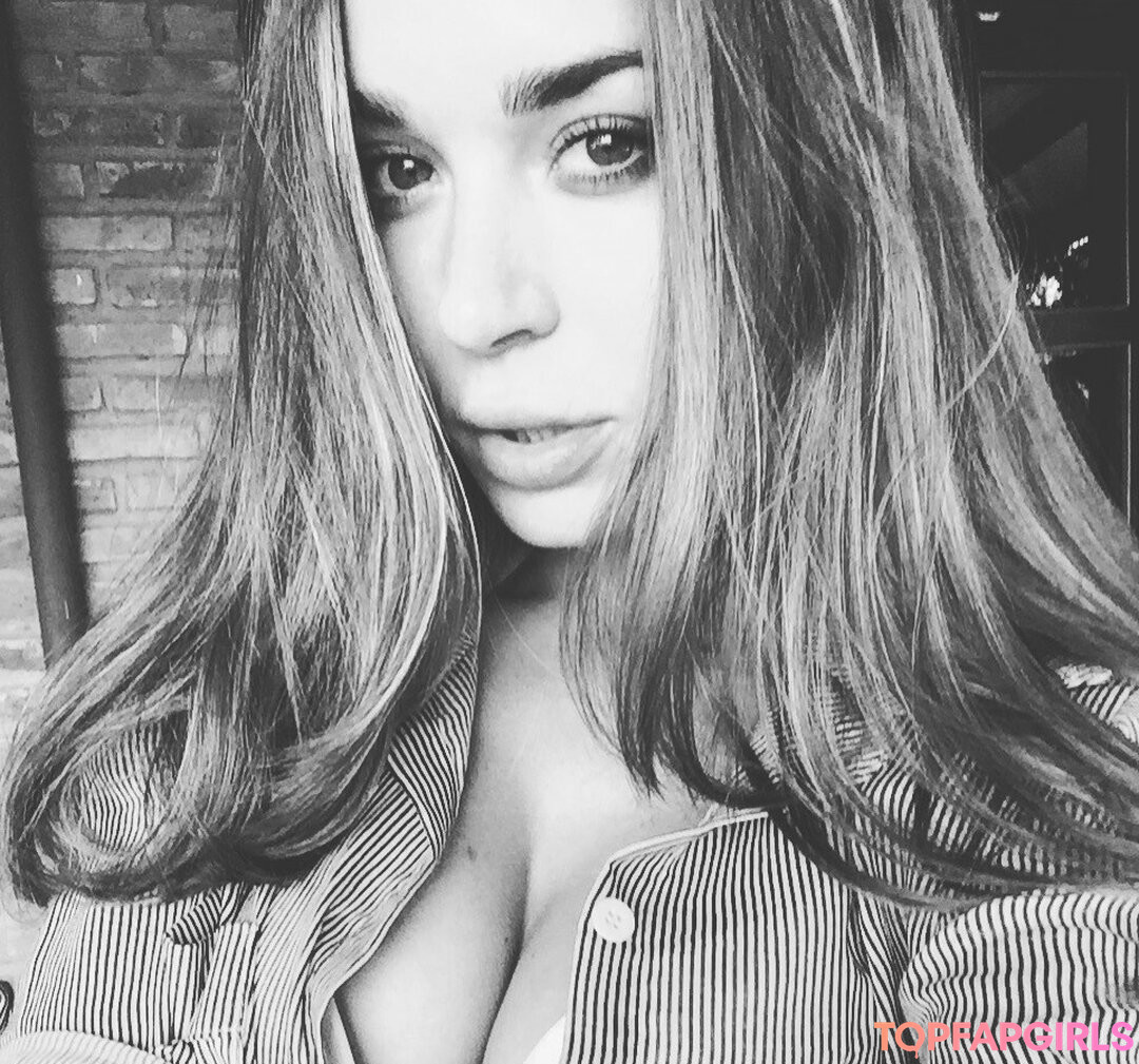 Photo nue de fuite OnlyFans de Guerlain #269 Photo nue de fuite OnlyFans de Guerlain #269