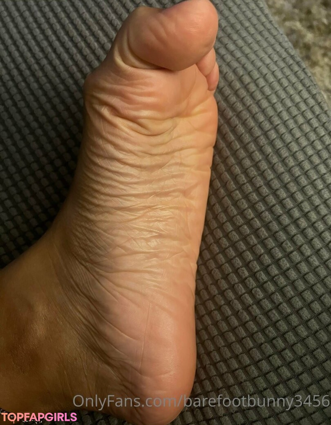 Photo nue de fuite OnlyFans de Barefootbunny3456 #13 Photo nue de fuite OnlyFans de Barefootbunny3456 #13