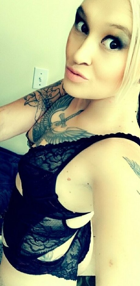 Photo nue de fuite OnlyFans de Rowdyrussian