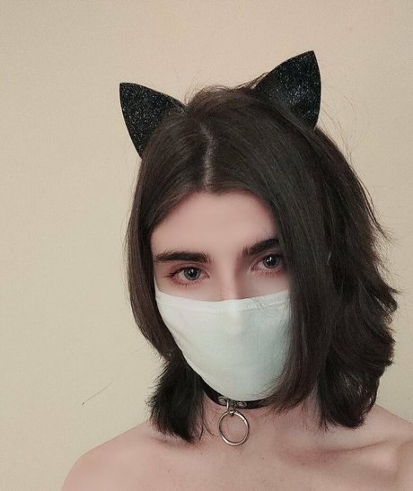 Photo nue de fuite OnlyFans de Snowboyxox