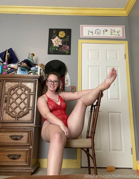 Photo nue de fuite OnlyFans de Faithyangel