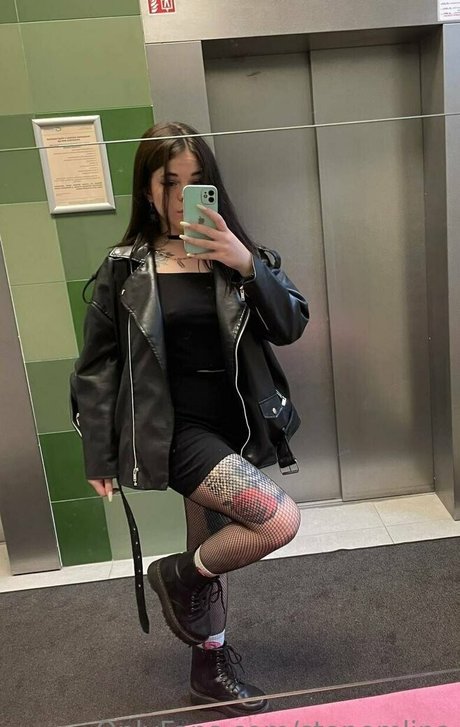 Photo nue de fuite OnlyFans de Stonemlina