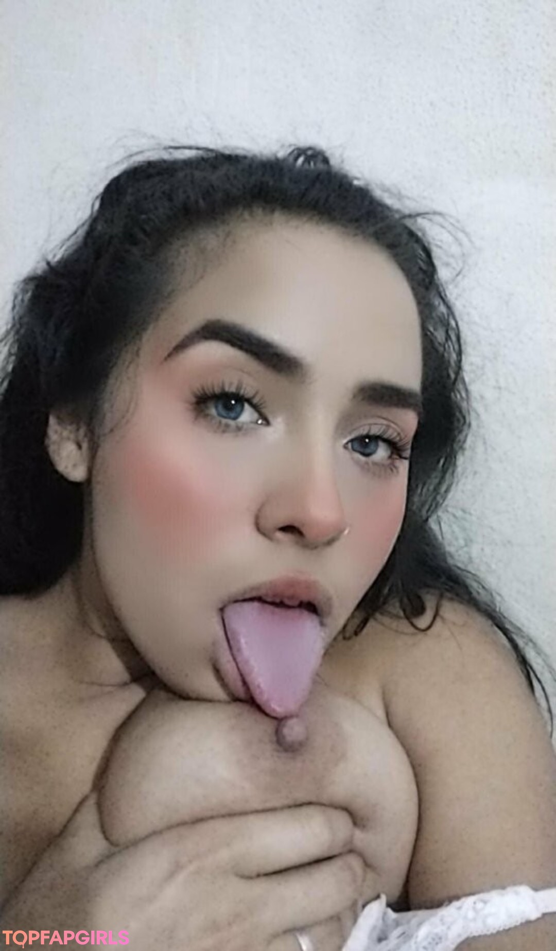 Photo nue de fuite OnlyFans de Yiyisweetcousin #85 Photo nue de fuite OnlyFans de Yiyisweetcousin #85