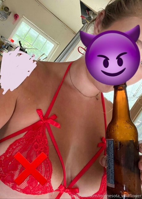 Photo nue de fuite OnlyFans de Minnesotawildflower