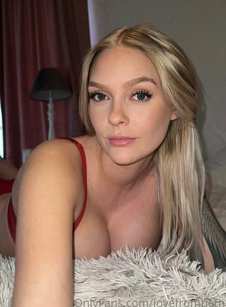 Photo nue de fuite OnlyFans de Lovefrombeth