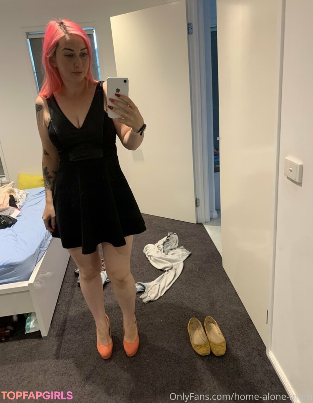 Photo nue de fuite OnlyFans de Homealonemum #140 Photo nue de fuite OnlyFans de Homealonemum #140
