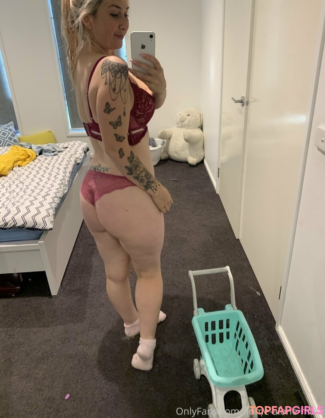 Photo nue de fuite OnlyFans de Homealonemum #184 Photo nue de fuite OnlyFans de Homealonemum #184