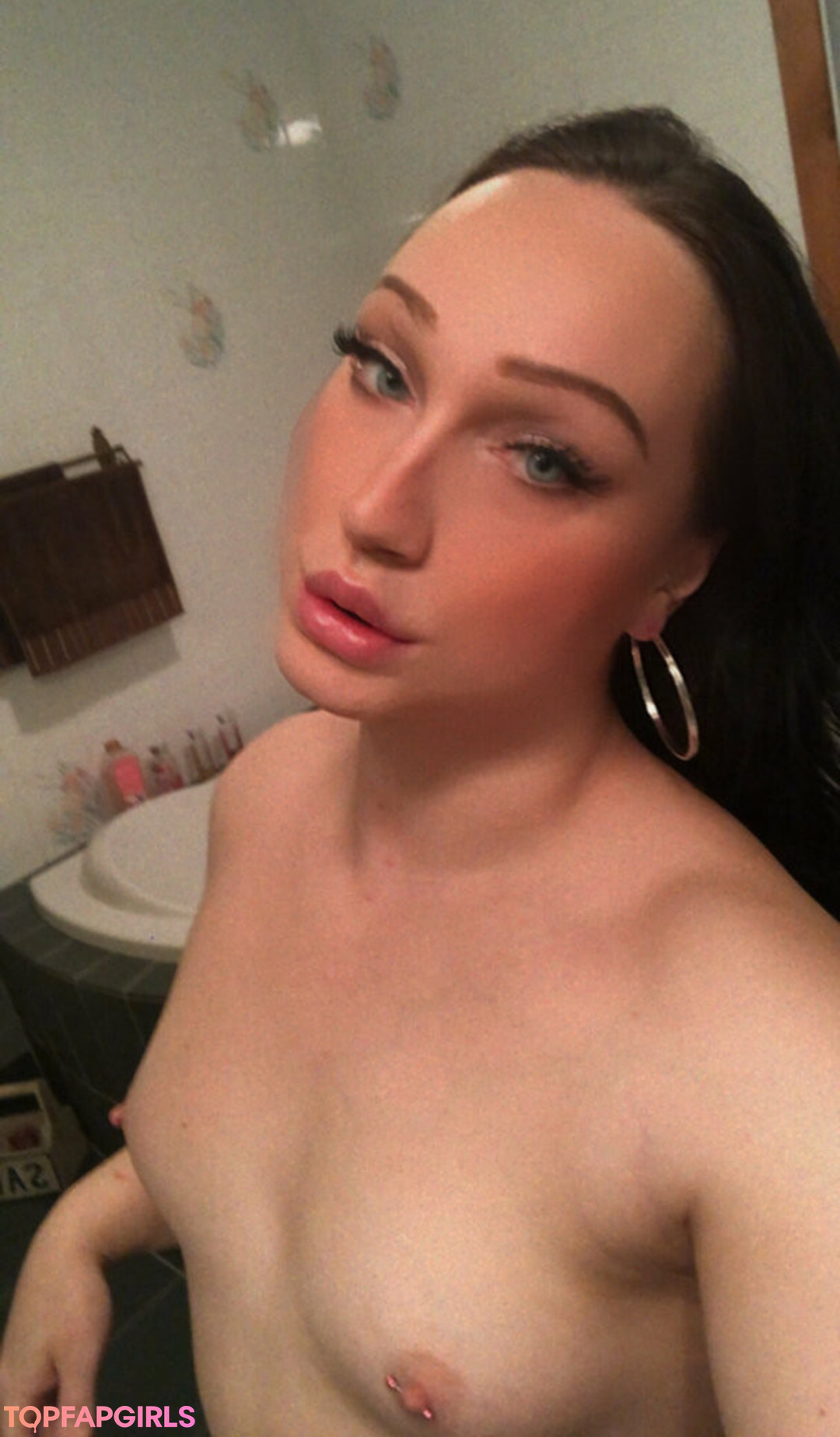 Photo nue de fuite OnlyFans de Misstinyangel #10 Photo nue de fuite OnlyFans de Misstinyangel #10