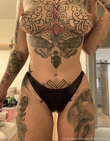 Photo nue de fuite OnlyFans de Missalexistattoo
