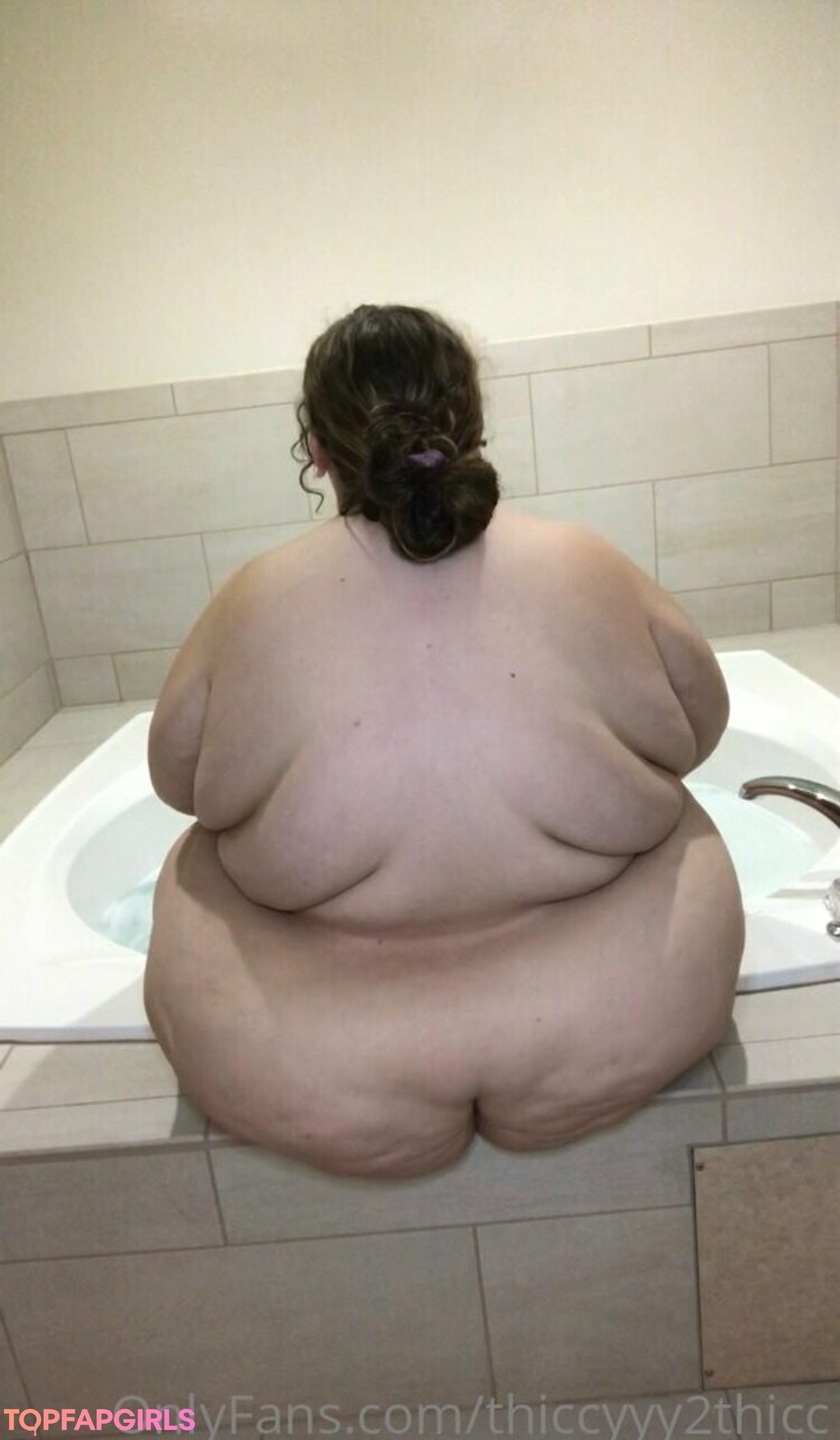 Photo nue de fuite OnlyFans de Thiccyyy2thicc #125 Photo nue de fuite OnlyFans de Thiccyyy2thicc #125