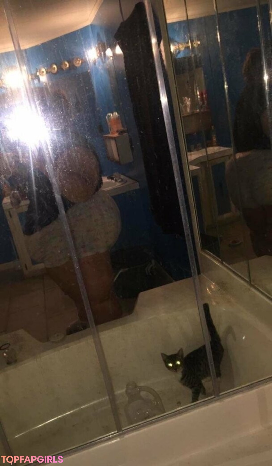 Photo nue de fuite OnlyFans de Thiccyyy2thicc #61 Photo nue de fuite OnlyFans de Thiccyyy2thicc #61