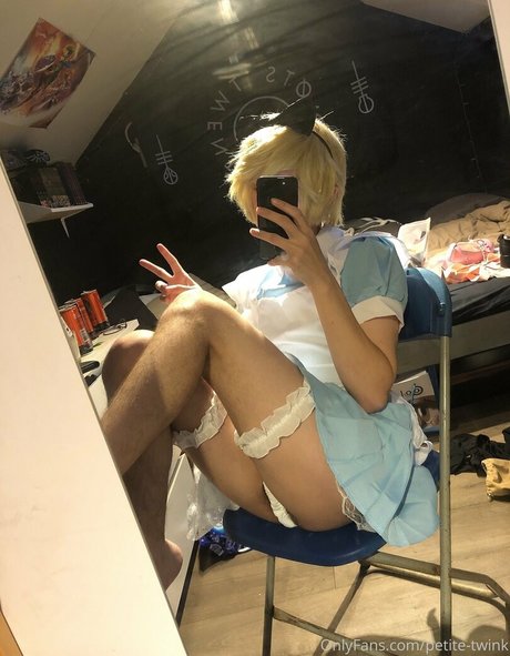 Petite-twink
