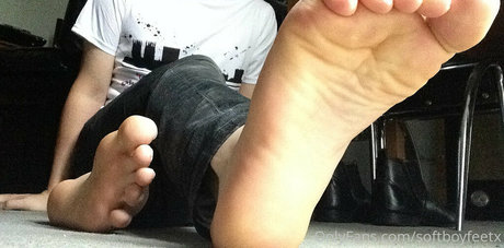 Photo nue de fuite OnlyFans de Softboyfeetx