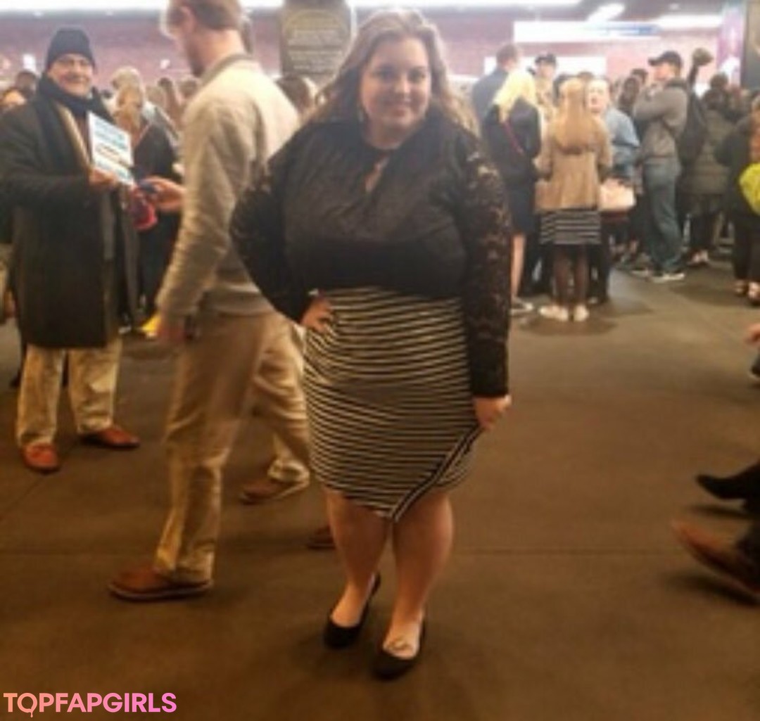 Photo nue de fuite OnlyFans de Ahitsnatalie #43 Photo nue de fuite OnlyFans de Ahitsnatalie #43