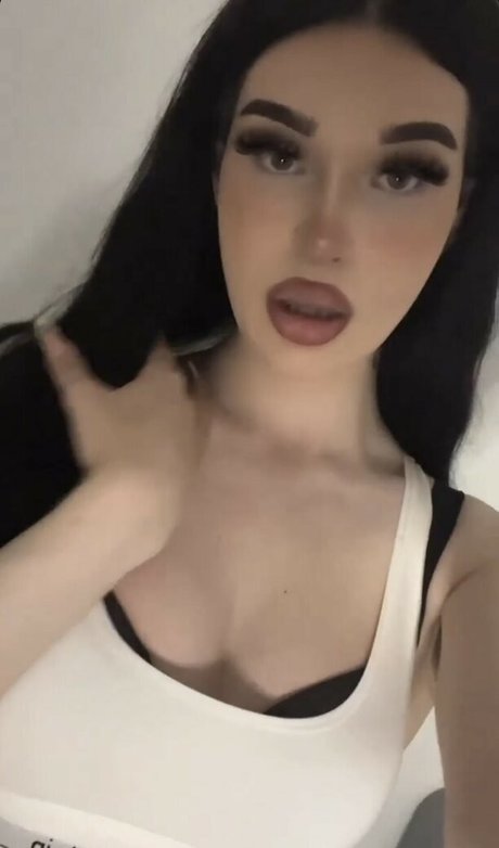 Photo nue de fuite OnlyFans de Luaaliyah