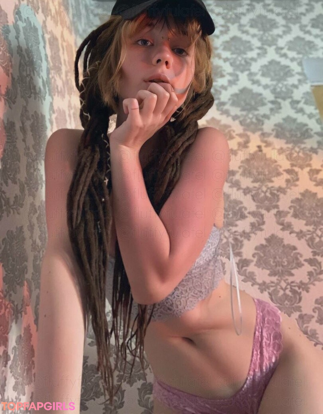 Photo nue de fuite OnlyFans de Fluffyfulafel #1050