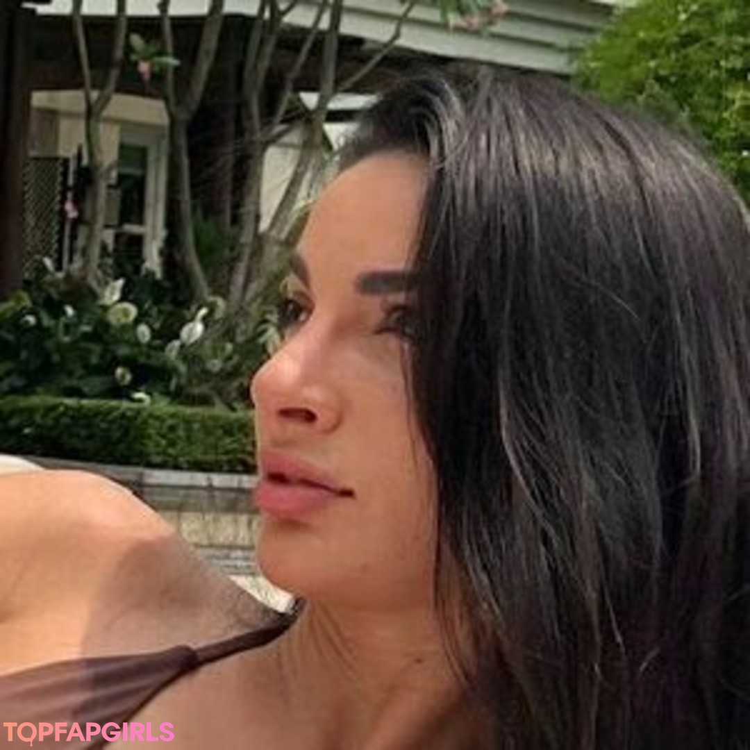 Photo nue de fuite OnlyFans de Christina Carmela #21 Photo nue de fuite OnlyFans de Christina Carmela #21