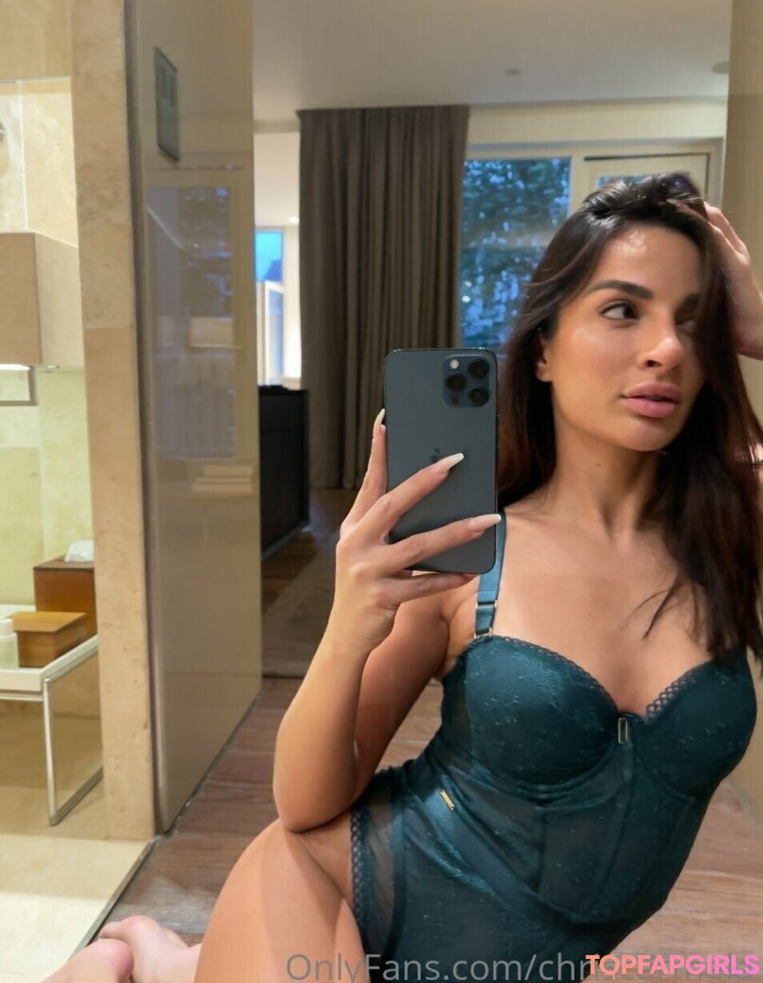 Photo nue de fuite OnlyFans de Christina Carmela #25 Photo nue de fuite OnlyFans de Christina Carmela #25