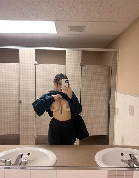 Sheisbusty