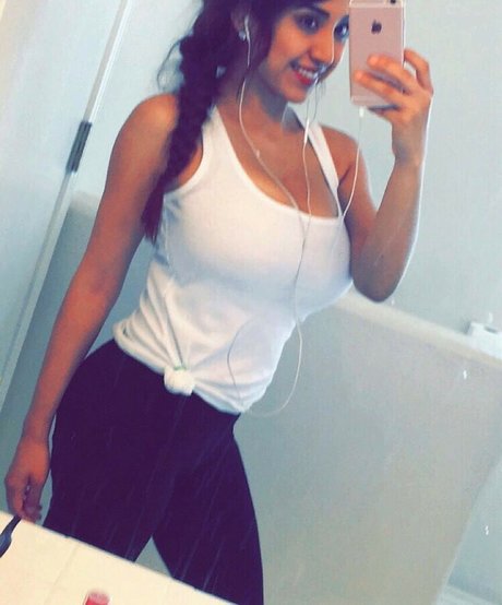 Photo nue de fuite OnlyFans de Alexandra Nicole