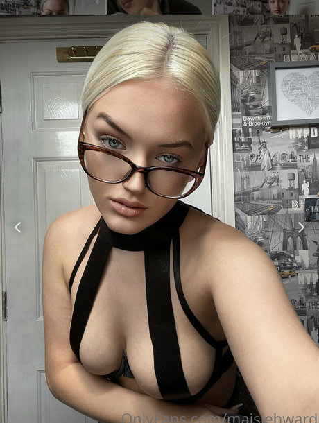 Photo nue de fuite OnlyFans de Ursexyblonde