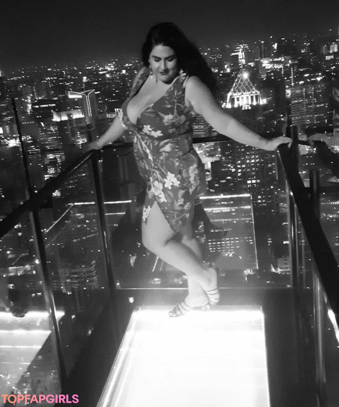 Photo nue de fuite OnlyFans de Caliope #116 Photo nue de fuite OnlyFans de Caliope #116