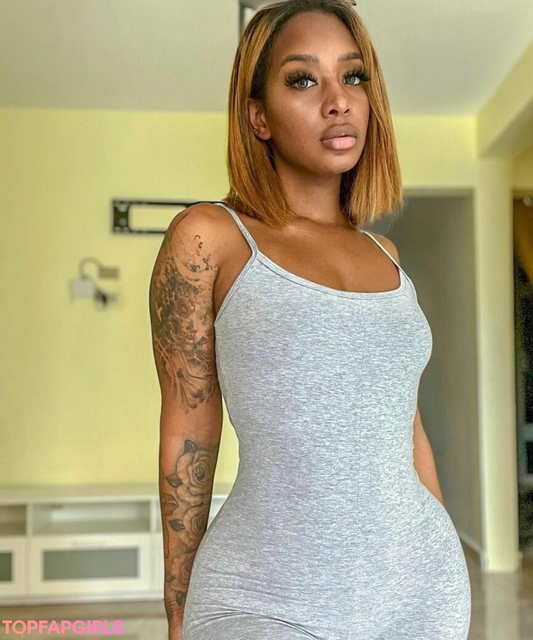 Photo nue de fuite OnlyFans de Cathiimedialuna #10 Photo nue de fuite OnlyFans de Cathiimedialuna #10