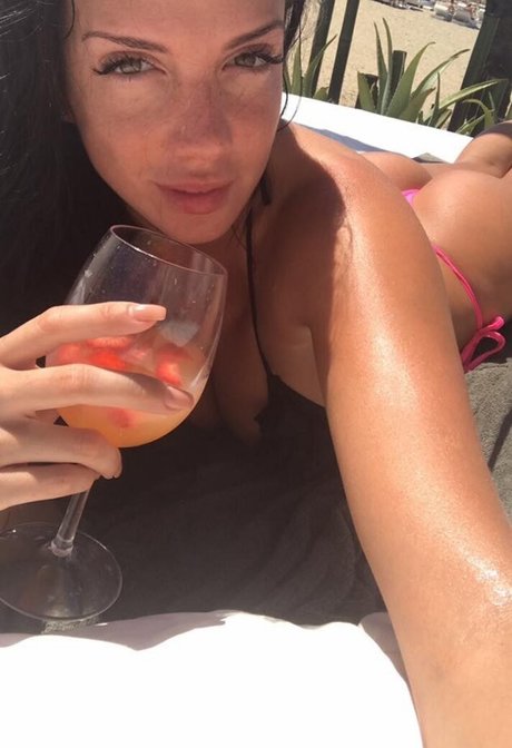 Photo nue de fuite OnlyFans de Samira Jalil