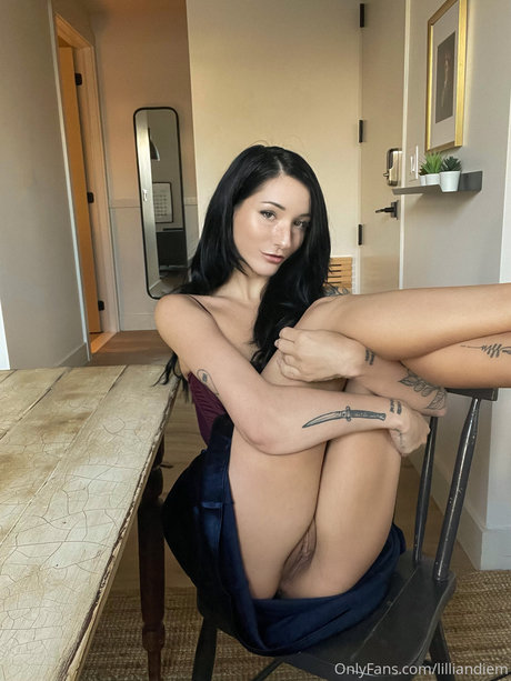 Photo nue de fuite OnlyFans de Lillian Diem