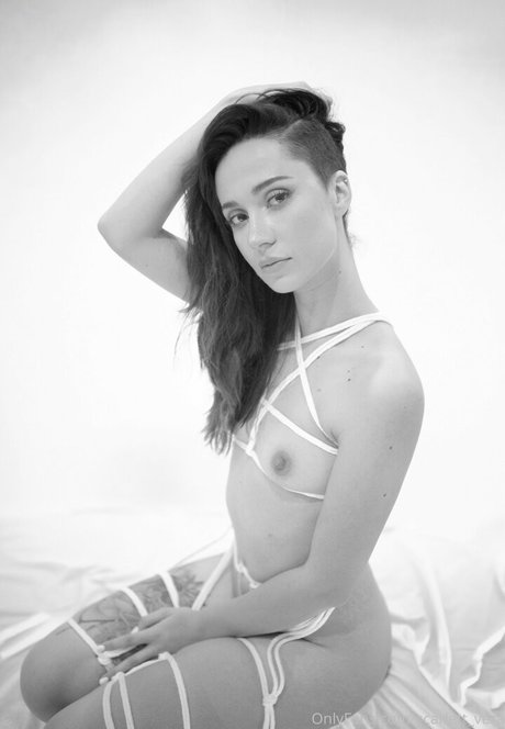 Photo nue de fuite OnlyFans de Scarlettvera