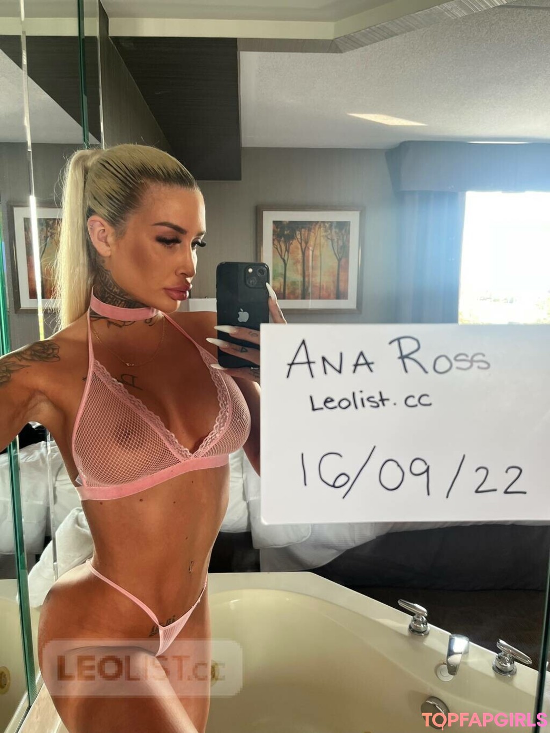 Photo nue de fuite OnlyFans de Elodie Baillargeon Roy #6 Photo nue de fuite OnlyFans de Elodie Baillargeon Roy #6