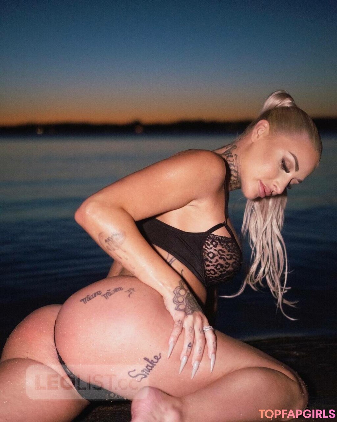 Photo nue de fuite OnlyFans de Elodie Baillargeon Roy #7 Photo nue de fuite OnlyFans de Elodie Baillargeon Roy #7