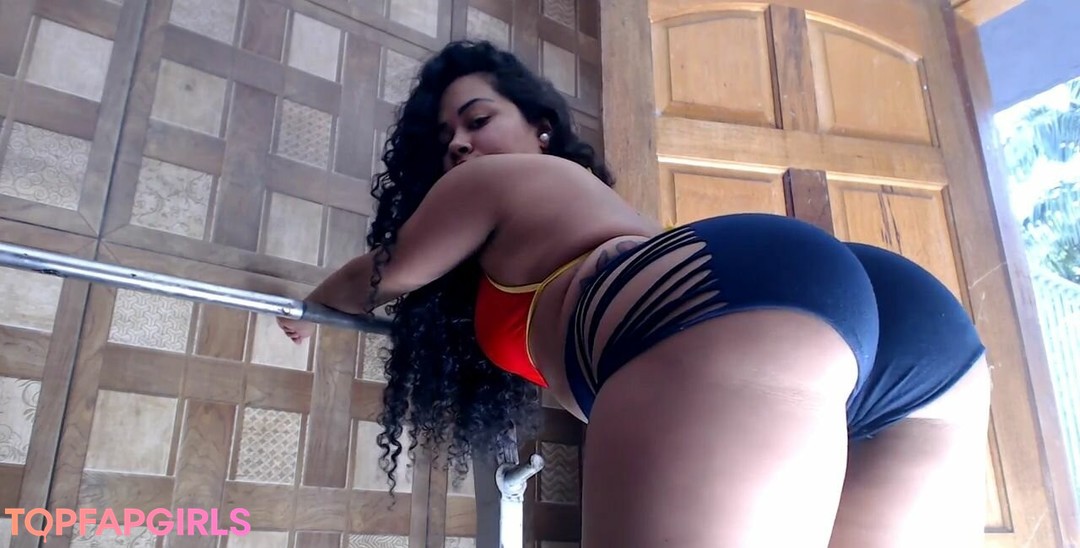 Photo nue de fuite OnlyFans de Brune Chaude #13 Photo nue de fuite OnlyFans de Brune Chaude #13